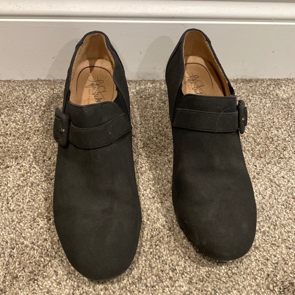 Life Stride Soft System Dark Gray Ankle Boots with Heel and Side Buckle Size 8.5